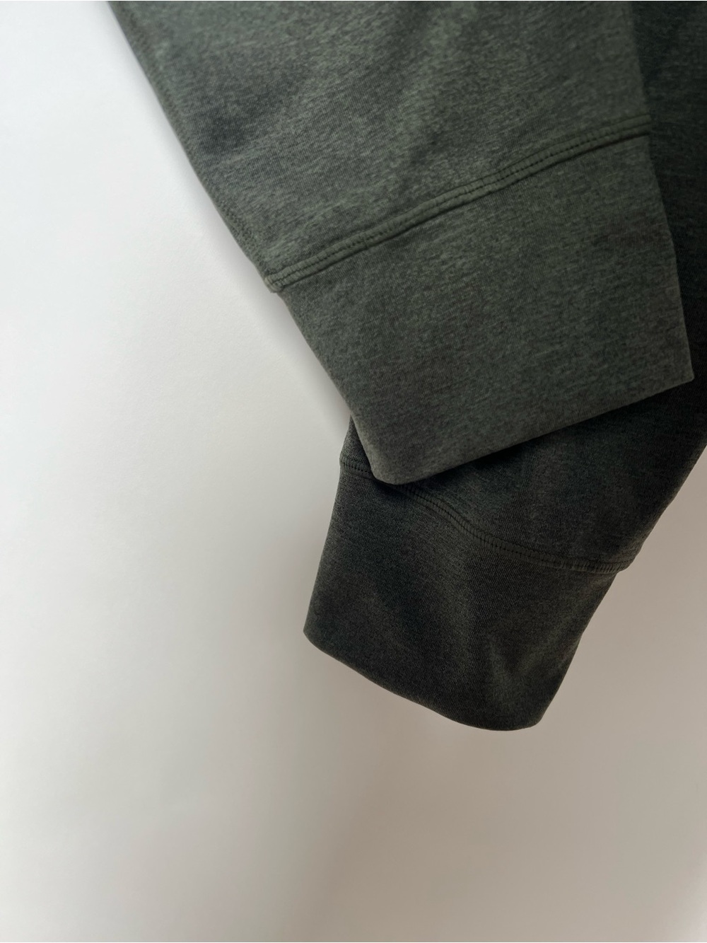 Vuori Sunday Performance Jogger Dark Olive Green Heather Athletic Lounge Pants - Picture 5 of 11